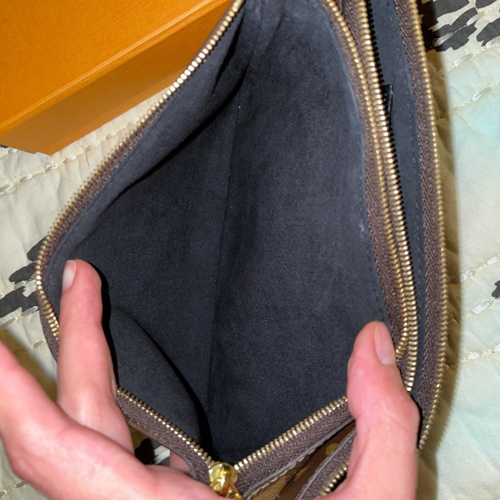 SOLD‼️Auth Louis Vuitton double zip pochette - Picture 15 of 16